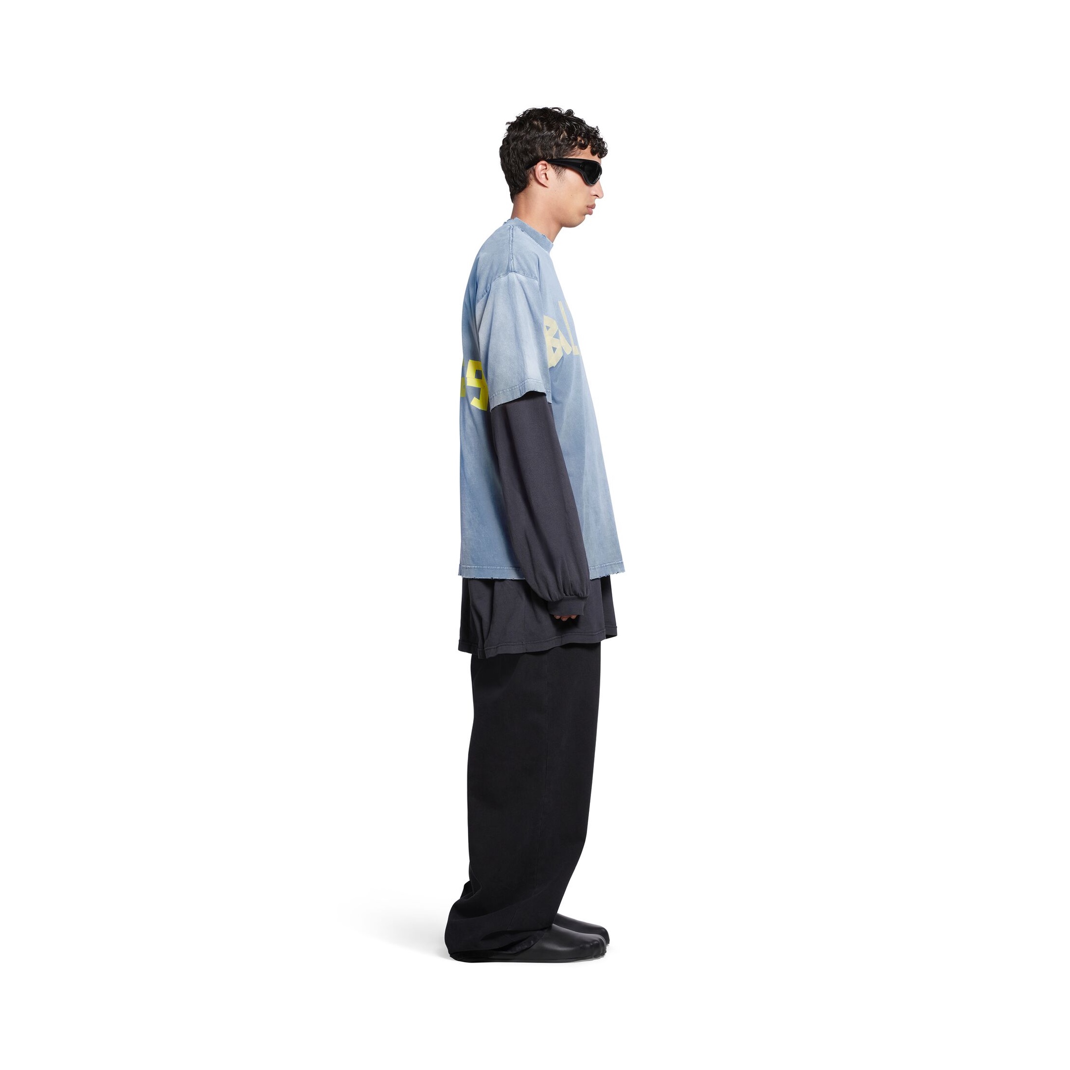 발렌시아가 테이프 타입 빈티지 티셔츠