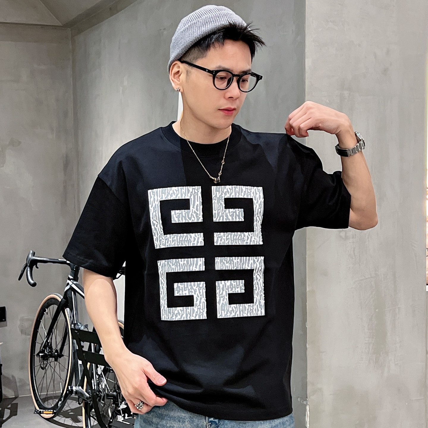 지방시 로고 반팔티셔츠