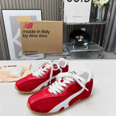 미우미우 x 뉴발란스 NB530 캐주얼 운동화