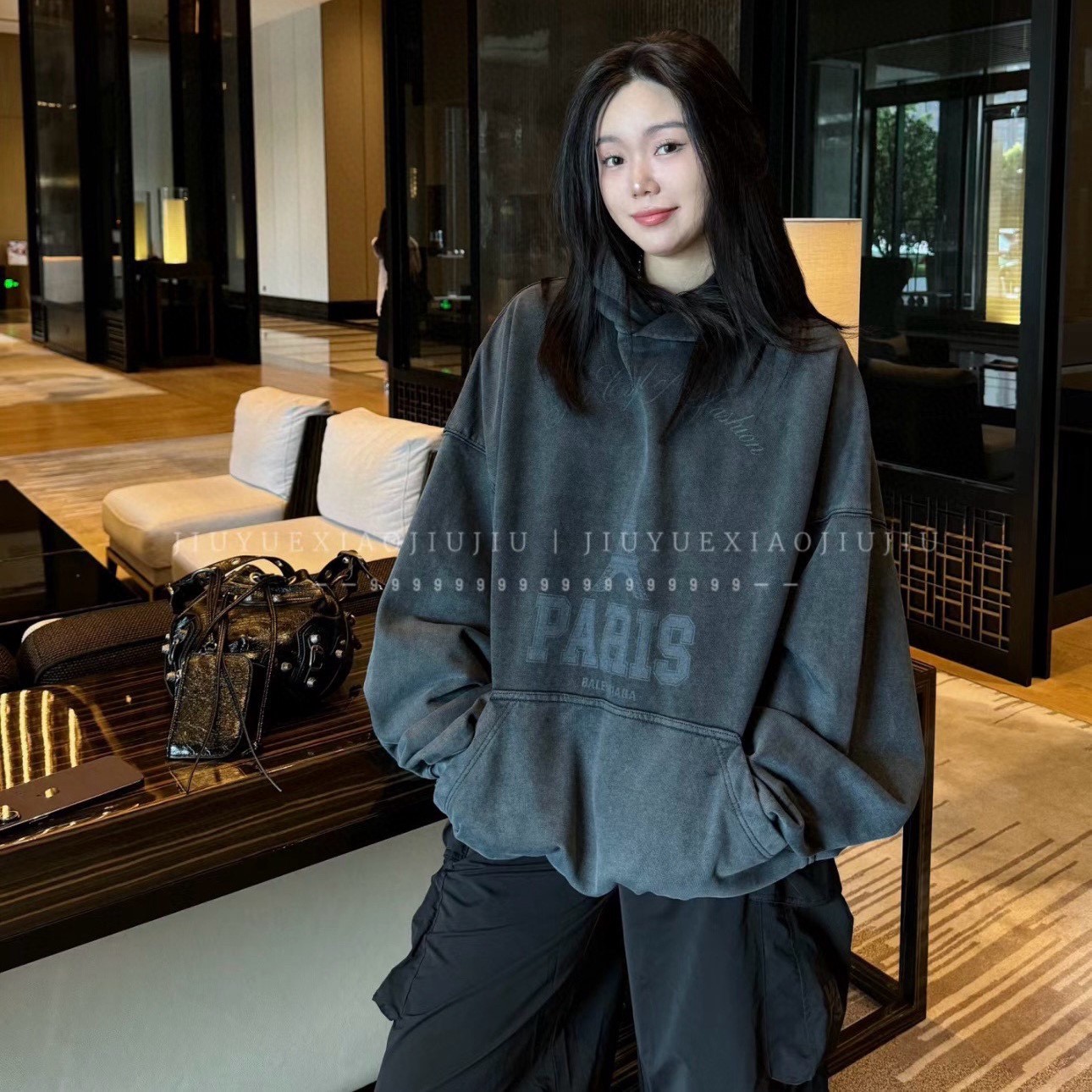 BALENCIAGA 발렌시아가 빈티지 워싱 후드티셔츠