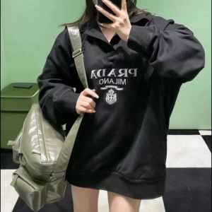 프라다 카라 긴팔티셔츠
