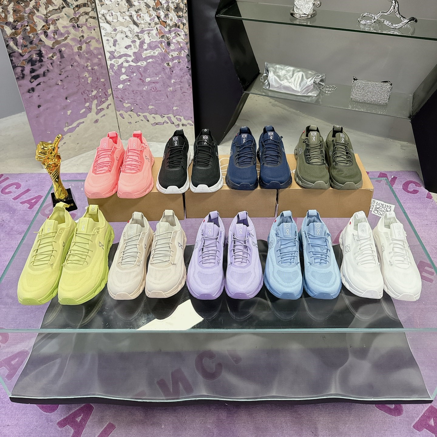 LOEWE 로에베 스니커즈