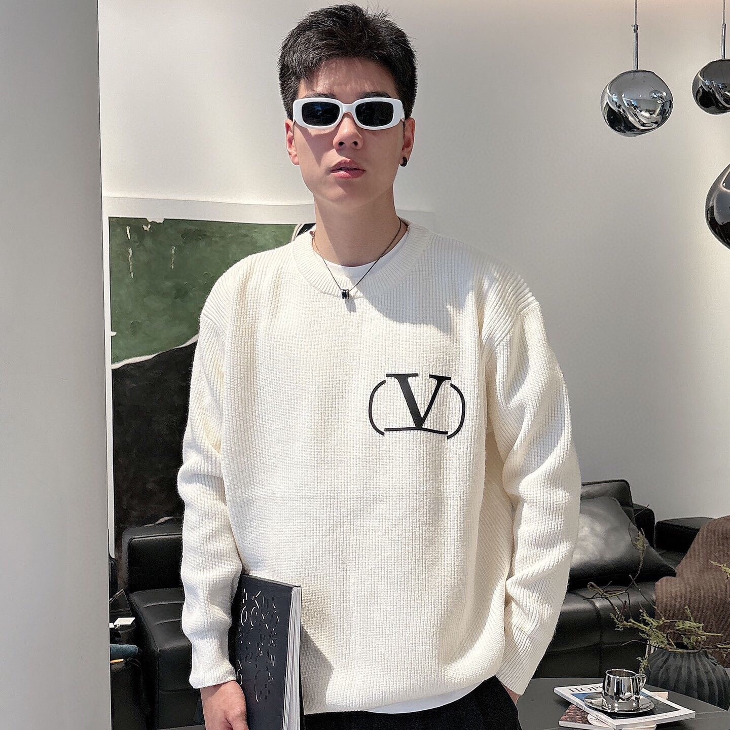 VALENTINO 발렌티노 라운드 니트