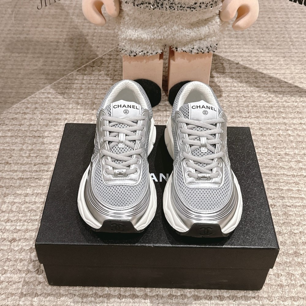 CHANEL 샤넬 2025 스니커즈