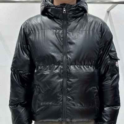로고패치 메탈 유광 후드패딩
