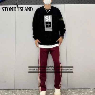 프론트 라이틴 문양 티셔츠